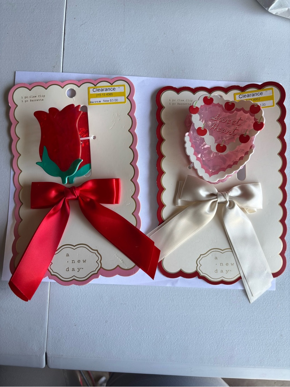 a new day Red and Green Hair Clip with Bow